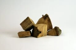 Yakiniku Räucherchunks Ahorn 500 G -Weber Verkäufe 100312 8720364491284 BBQ Flavour maple chunk vrijstaand