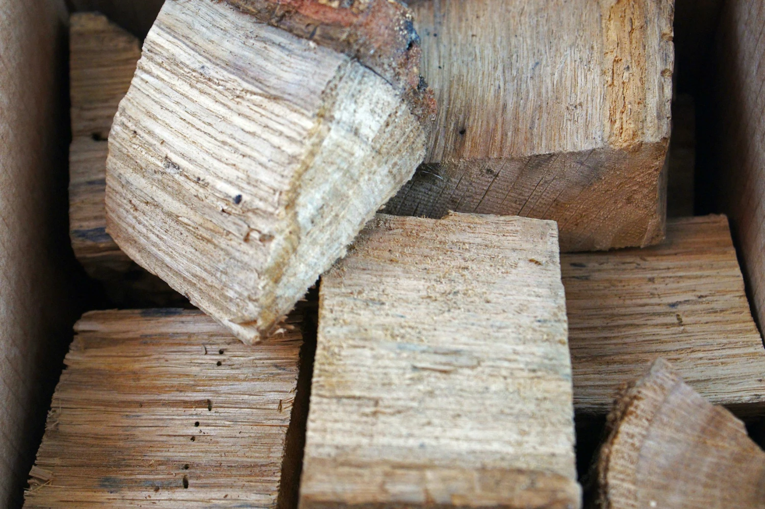 Yakiniku Räucherchunks Eiche 500 G 3 Yakiniku Räucherchunks Eiche 500 G – Bild 3