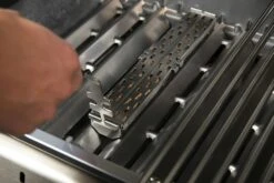 Broil King Pellet-Smokerbox 10 Broil King Pellet-Smokerbox -Weber Verkäufe BK 60181 lifestyle 02