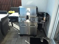 Broil King Regal S 490 Pro IR Inkl. Abdeckhaube, Gussplatte & Wokeinsatz -Weber Verkäufe Broil King Regal S 490 Pro IR inkl Abdeckhaube Gussplatte Wokeinsatz