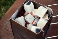 McBrikett KOKOKO CUBES 10kg 22 McBrikett KOKOKO CUBES 10kg -Weber Verkäufe McBrikett kokokocubes mood 02