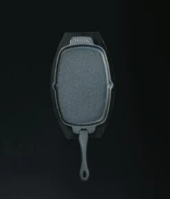 NAPOLEON Gusseiserne Pfanne Mit Holz-Untersetzer (56008) -Weber Verkäufe NAPOLEON PRO Gusseisen Pfanne mit Untersetzer 6