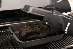 Broil King Gusseisener Multi Roaster 11 Broil King Gusseisener Multi Roaster -Weber Verkäufe broi 69610 lifestyle 02