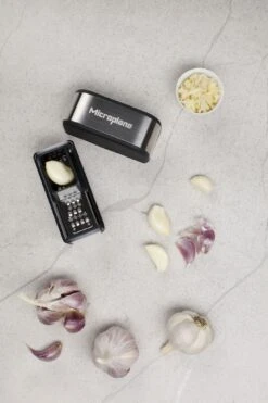 Microplane Knoblauchschneider 6 Microplane Knoblauchschneider -Weber Verkäufe micr Produktbild 36