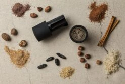 Microplane Muskatmühle 2 In 1 12 Microplane Muskatmühle 2 In 1 -Weber Verkäufe micr Produktbild 71