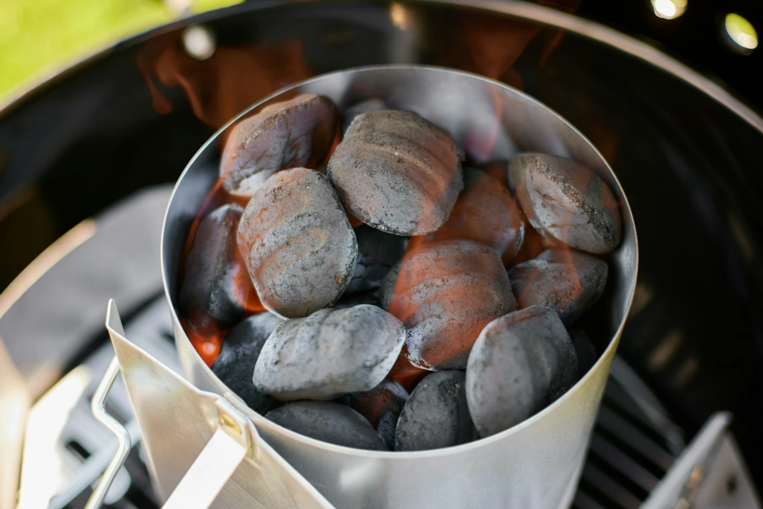 Weber Kokosnuss Briketts - 4 Kg 4 Weber Kokosnuss Briketts - 4 Kg – Bild 4