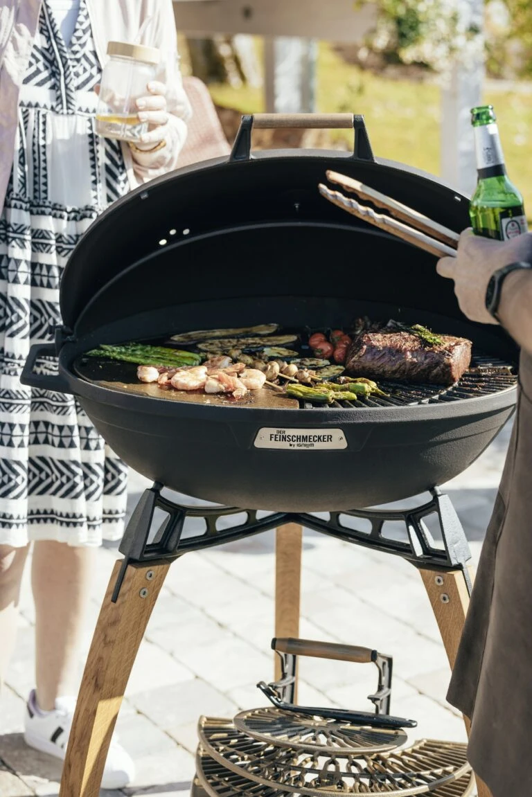 Weber Verkäufe -Weber Verkäufe Gusseisen Grill mit Klappdeckel Feinschmecker by IGNIUM 768x1151 1